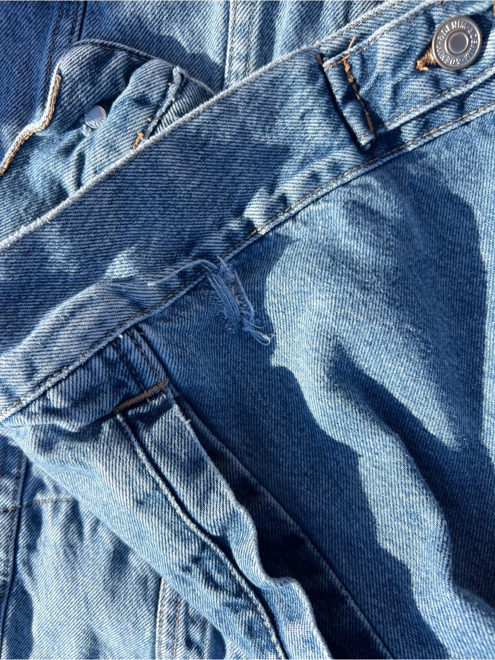 H&M Light Blue Denim Jacket with Contrast Stitching - Picture 6 of 9